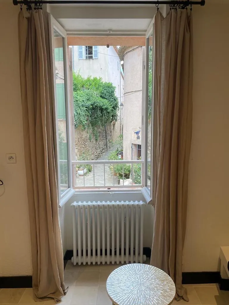 Holiday home Maison De Village 3 Chambres Avec Petite Terrasse Ramatuelle