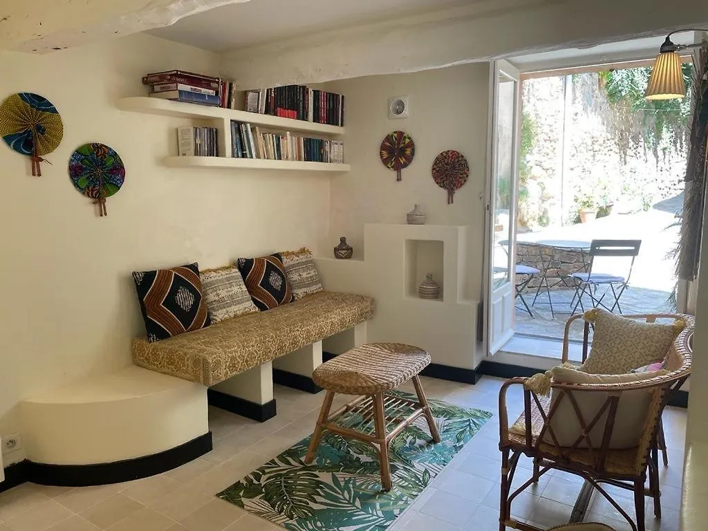 Holiday home Maison De Village 3 Chambres Avec Petite Terrasse Ramatuelle