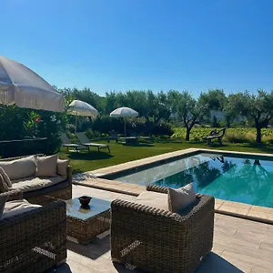  Aparthotel De L'oumede